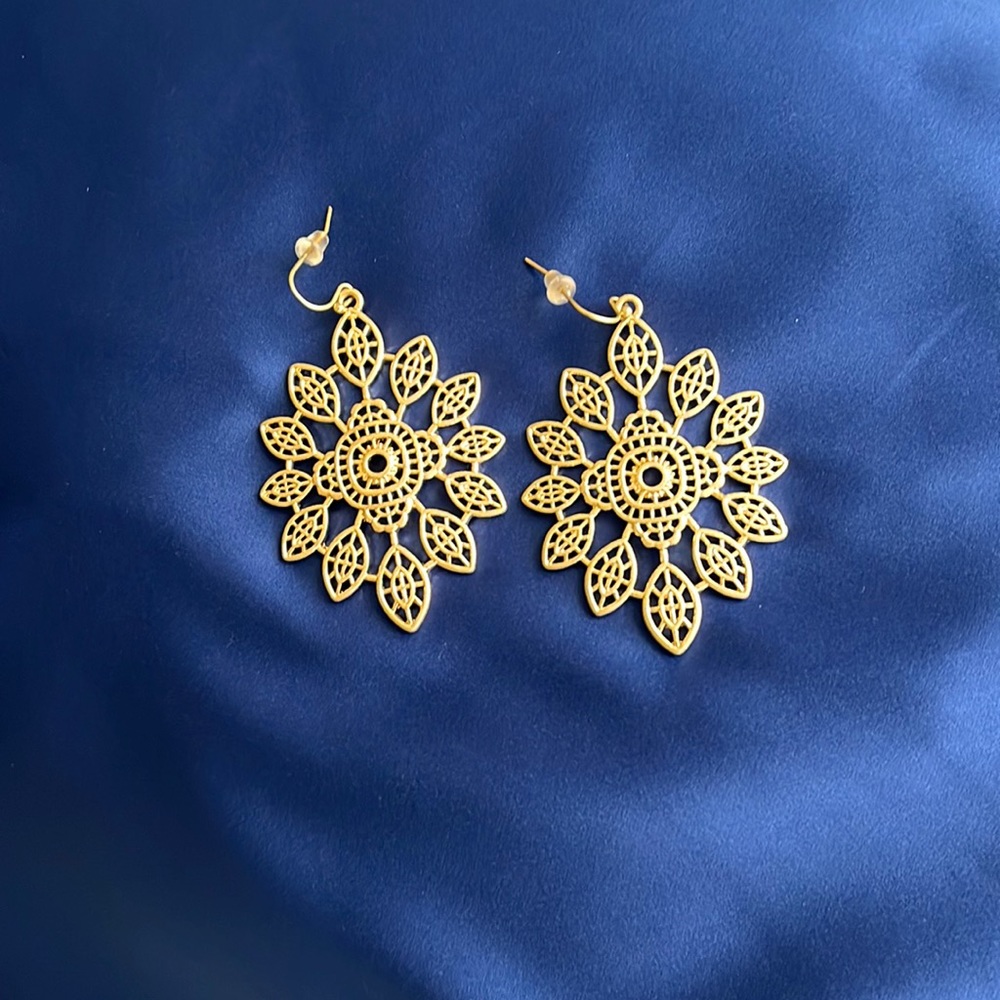 Gold dangle earrings